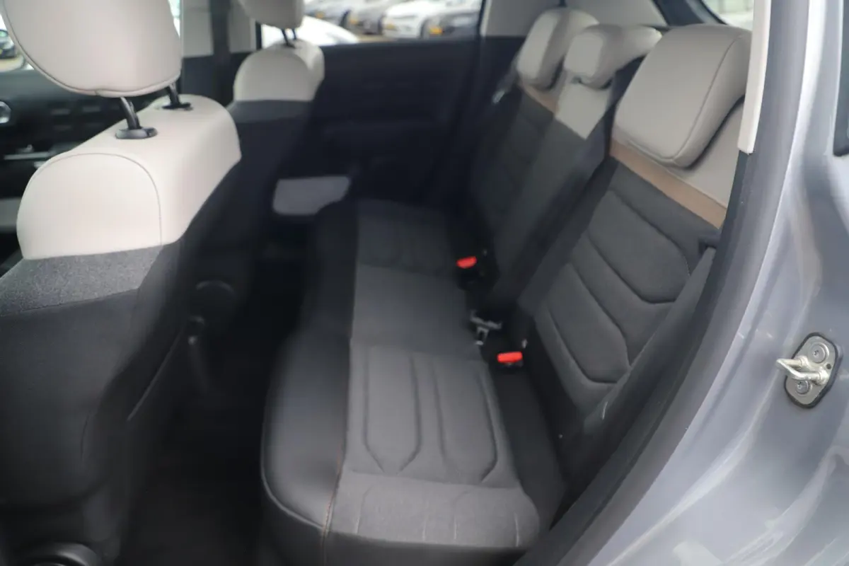1.2 PureTech Shine Navigatie Achteruitrijcamera 17 inch LMV Carplay Android Clima Cruise Rijstrooksensor