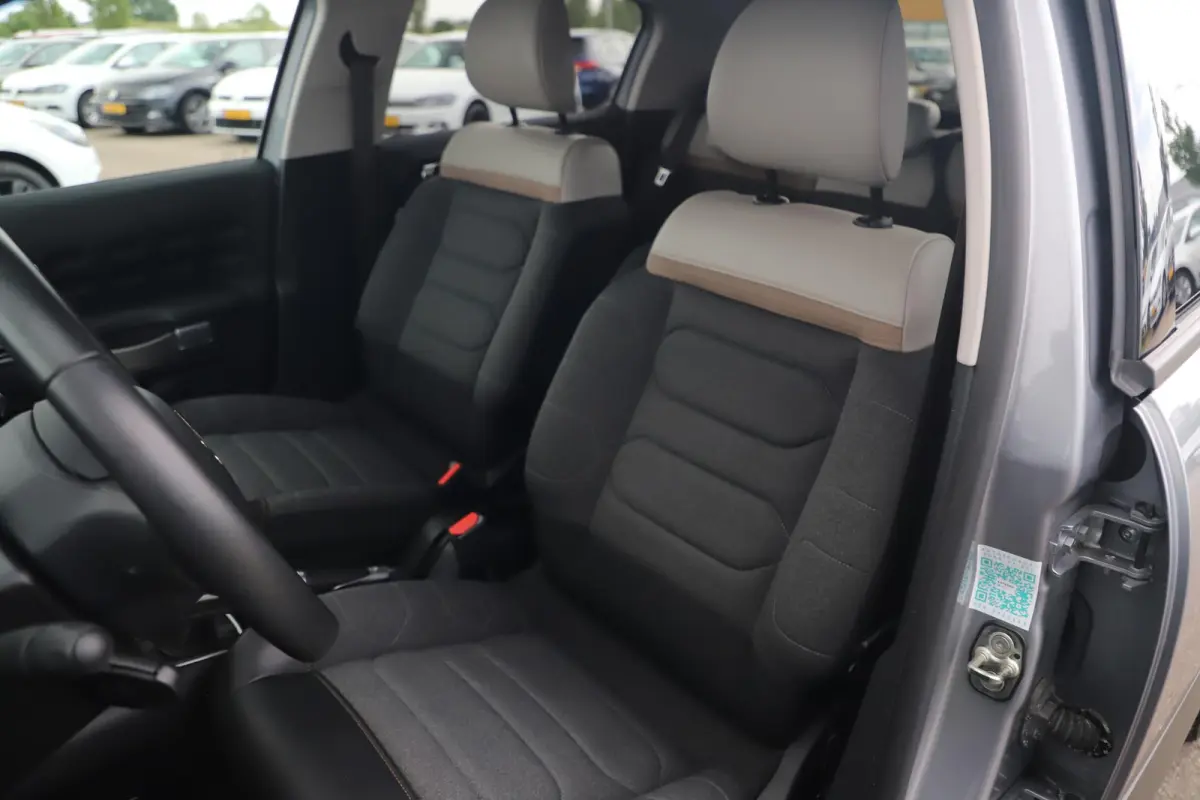1.2 PureTech Shine Navigatie Achteruitrijcamera 17 inch LMV Carplay Android Clima Cruise Rijstrooksensor