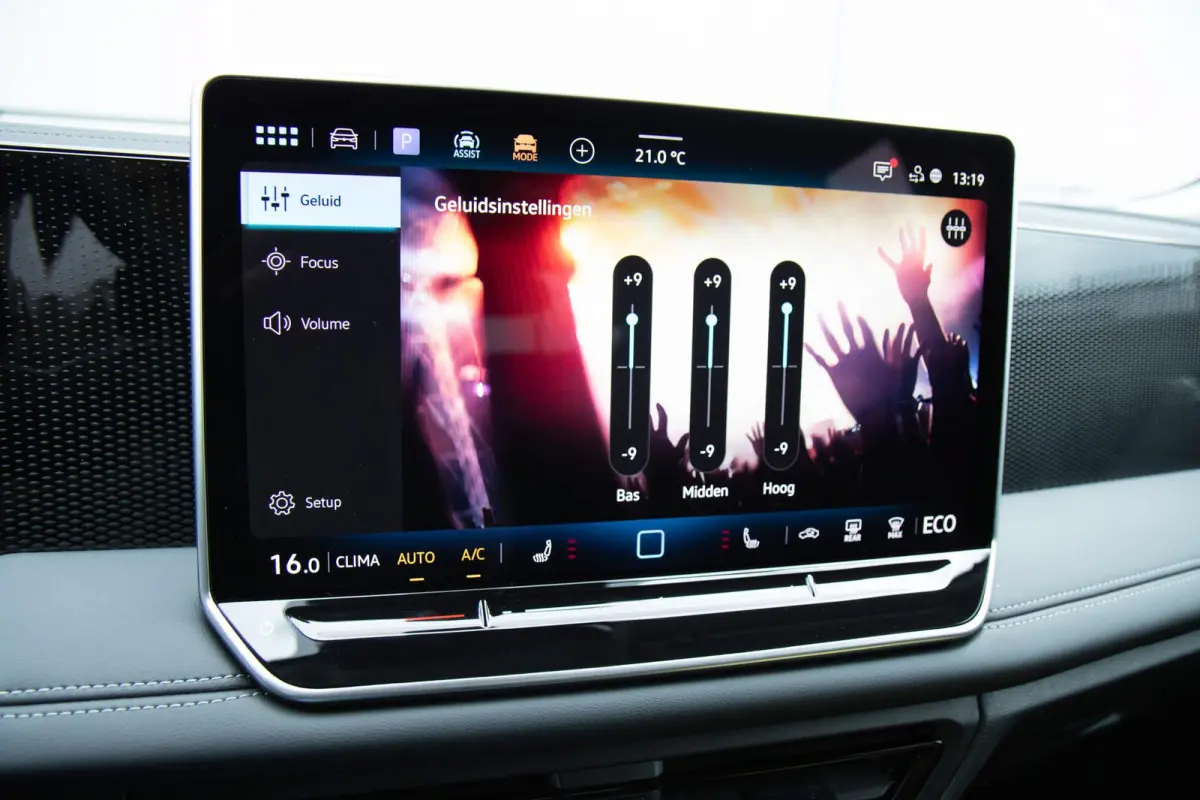 1.5 eHybrid 204pk Life | Trekhaak Elektrisch Uitklapbaar | Voorstoelen Verwarmd | Cruise Control Adaptief