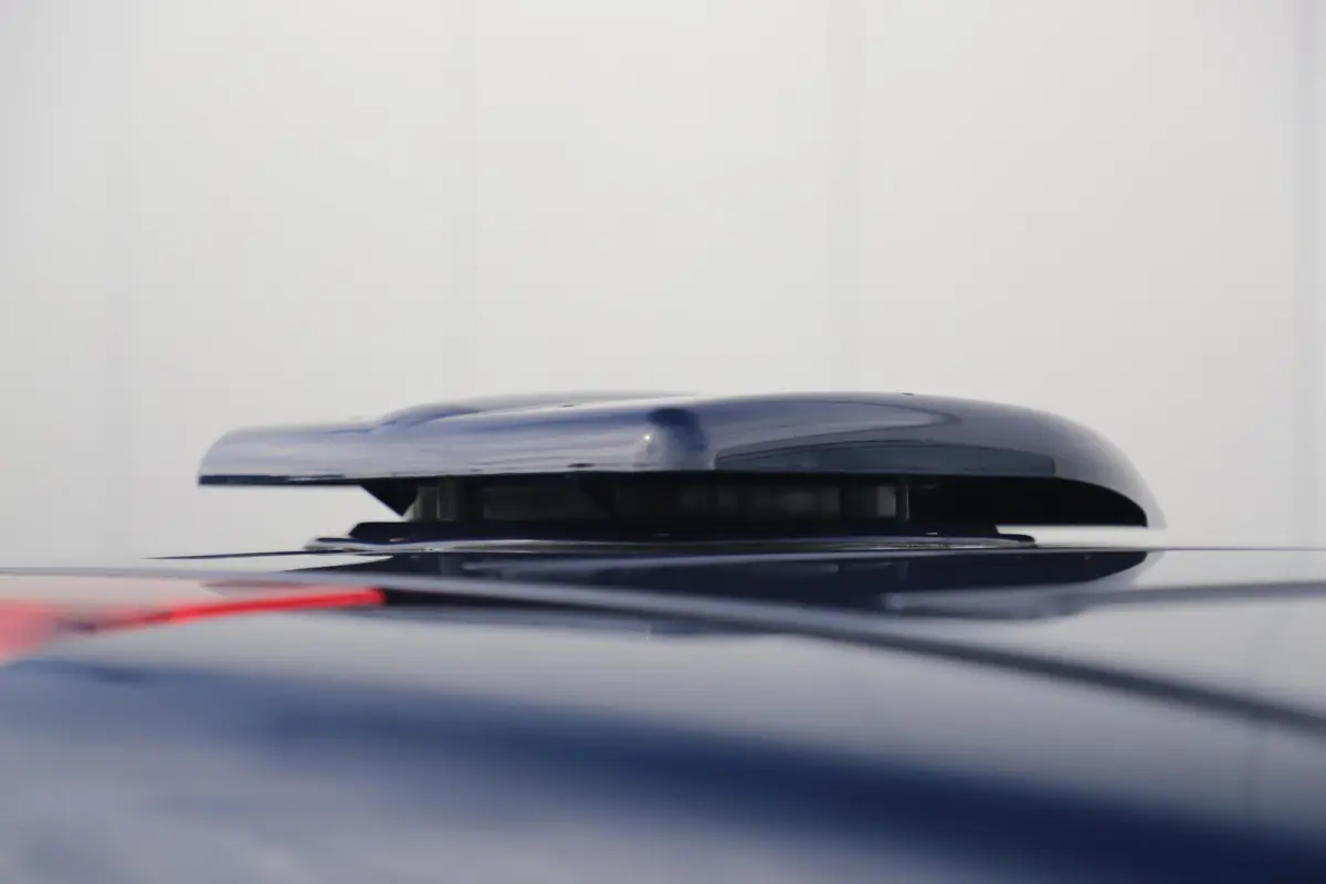 1.5 EcoBlue L1 Automaat Hondenauto Ventilatie Achterin Hondentransport Radio Bluetooth Airco Cruise Voorruitverwarming Inrichting voor Beesten