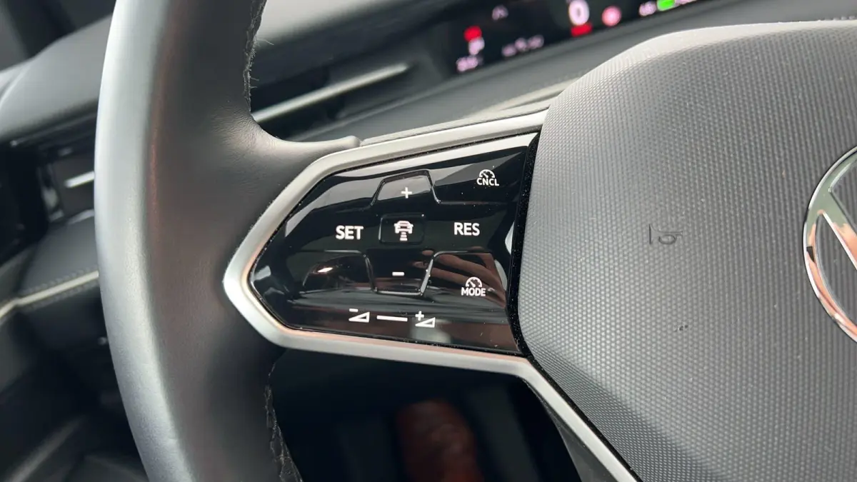 Pro Limited Edition 77 kWh | 286 PK | SOH 97.5% | Automaat | Trekhaak inklapbaar | Apple Carplay / Android Auto | 360 Parkeercamera | Head-up Display | Black Style Pakket | Panoramadak | Sto