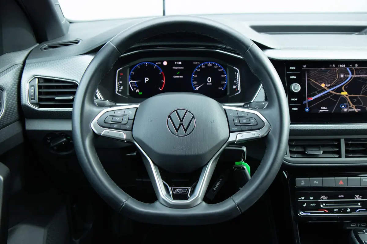 1.0 TSI 110pk DSG R-Line | Voorstoelen Verwarmd | Apple Carplay/Android Auto | Cruise Control Adaptief