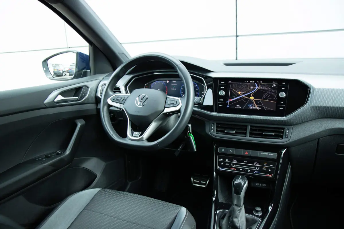 1.0 TSI 110pk DSG R-Line | Voorstoelen Verwarmd | Apple Carplay/Android Auto | Cruise Control Adaptief