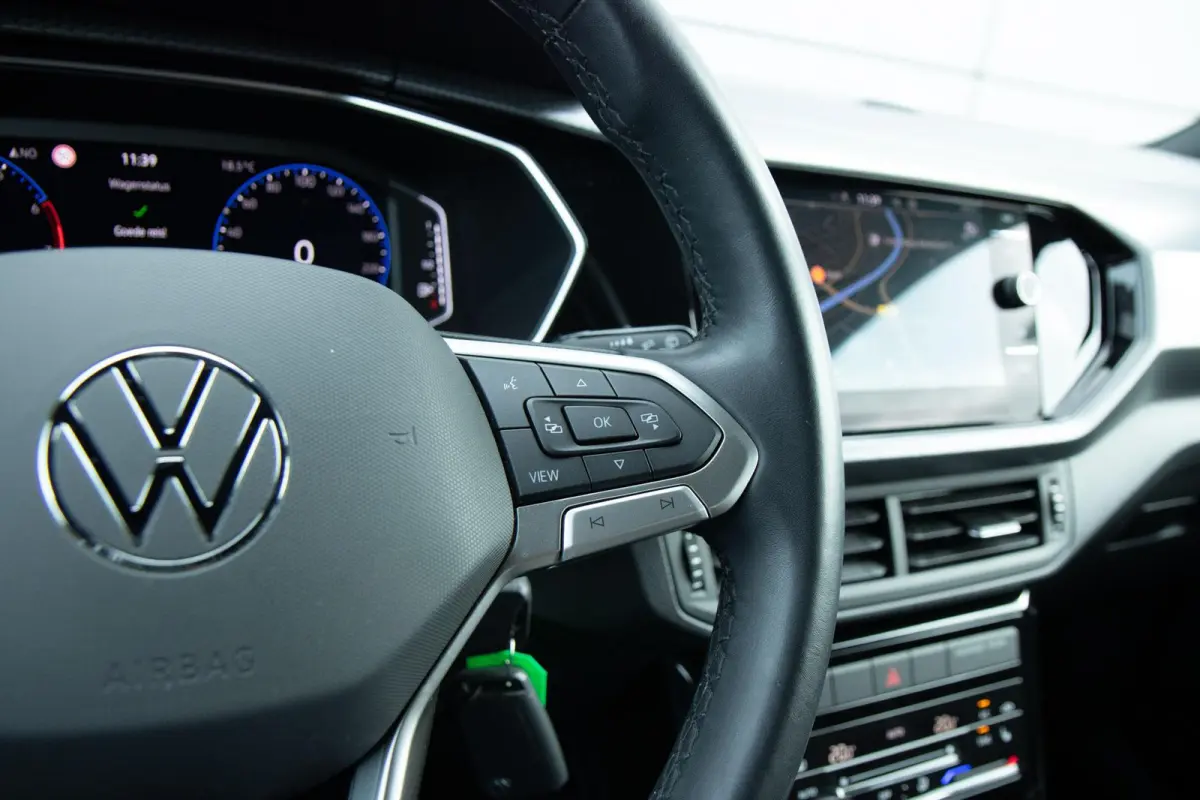 1.0 TSI 110pk DSG R-Line | Voorstoelen Verwarmd | Apple Carplay/Android Auto | Cruise Control Adaptief