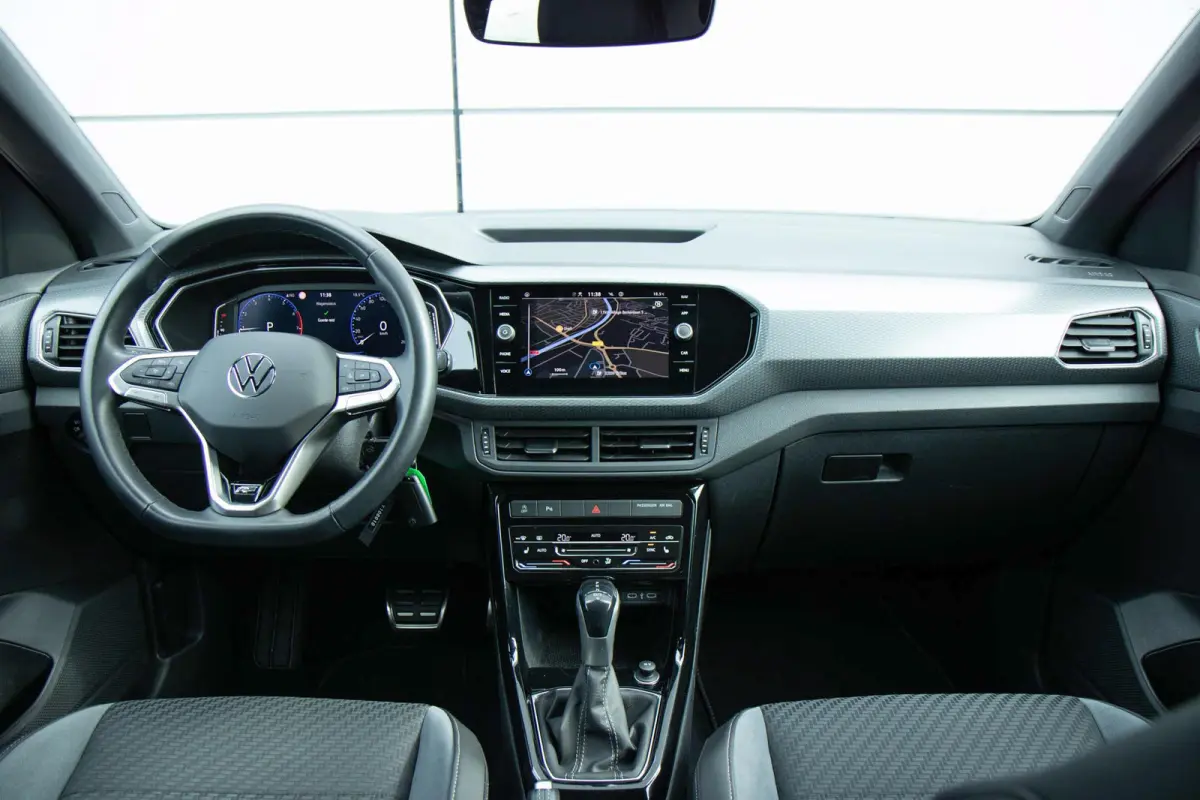1.0 TSI 110pk DSG R-Line | Voorstoelen Verwarmd | Apple Carplay/Android Auto | Cruise Control Adaptief