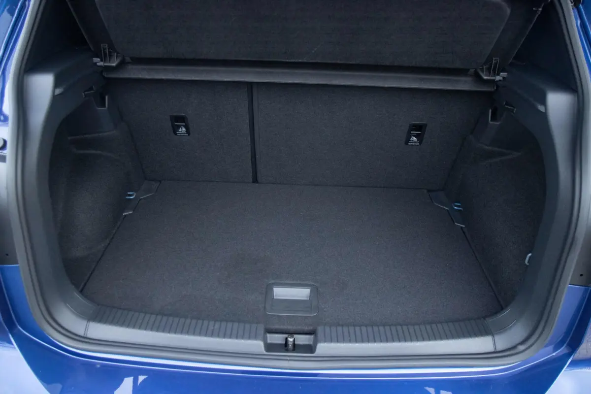1.0 TSI 110pk DSG R-Line | Voorstoelen Verwarmd | Apple Carplay/Android Auto | Cruise Control Adaptief