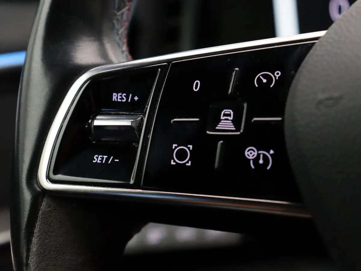 E-Tech full hybrid 200pk techno esprit Alpine | Elektrische achterklep | Cruise Control | Climate Control | Stuurwielverwarming | Trekhaak | Achteruitrijcamera | Apple carplay/Android auto |