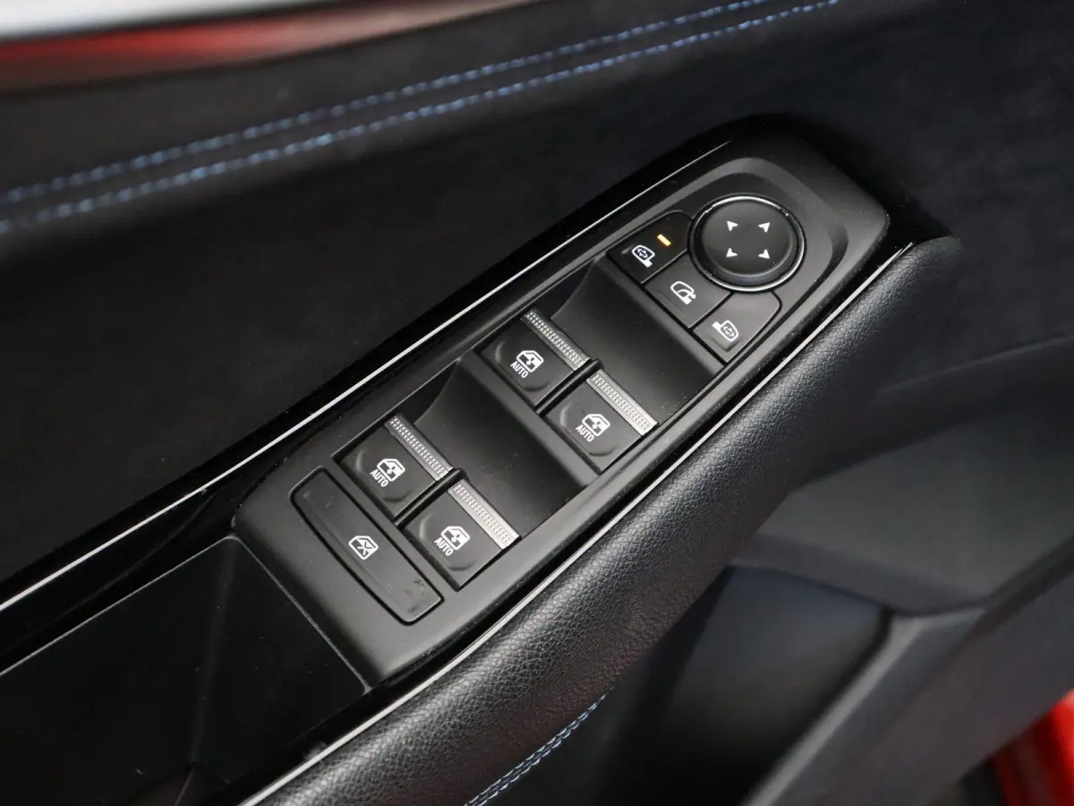 E-Tech full hybrid 200pk techno esprit Alpine | Elektrische achterklep | Cruise Control | Climate Control | Stuurwielverwarming | Trekhaak | Achteruitrijcamera | Apple carplay/Android auto |