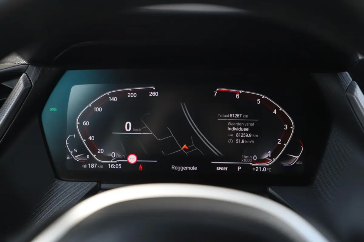 118i Business Edition M Sport Automaat Black Optic Virtual Cockpit Sfeerverlichting Navigatie Carplay Android Sportstoelen Clima Cruise PDC