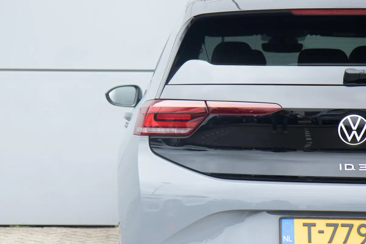 204pk Pro Edition Advantage 58 kWh | SoH 94% | Apple Carplay/Android Auto | Adaptive Cruise| Voorstoelen Verwarmd | 18'' Velgen