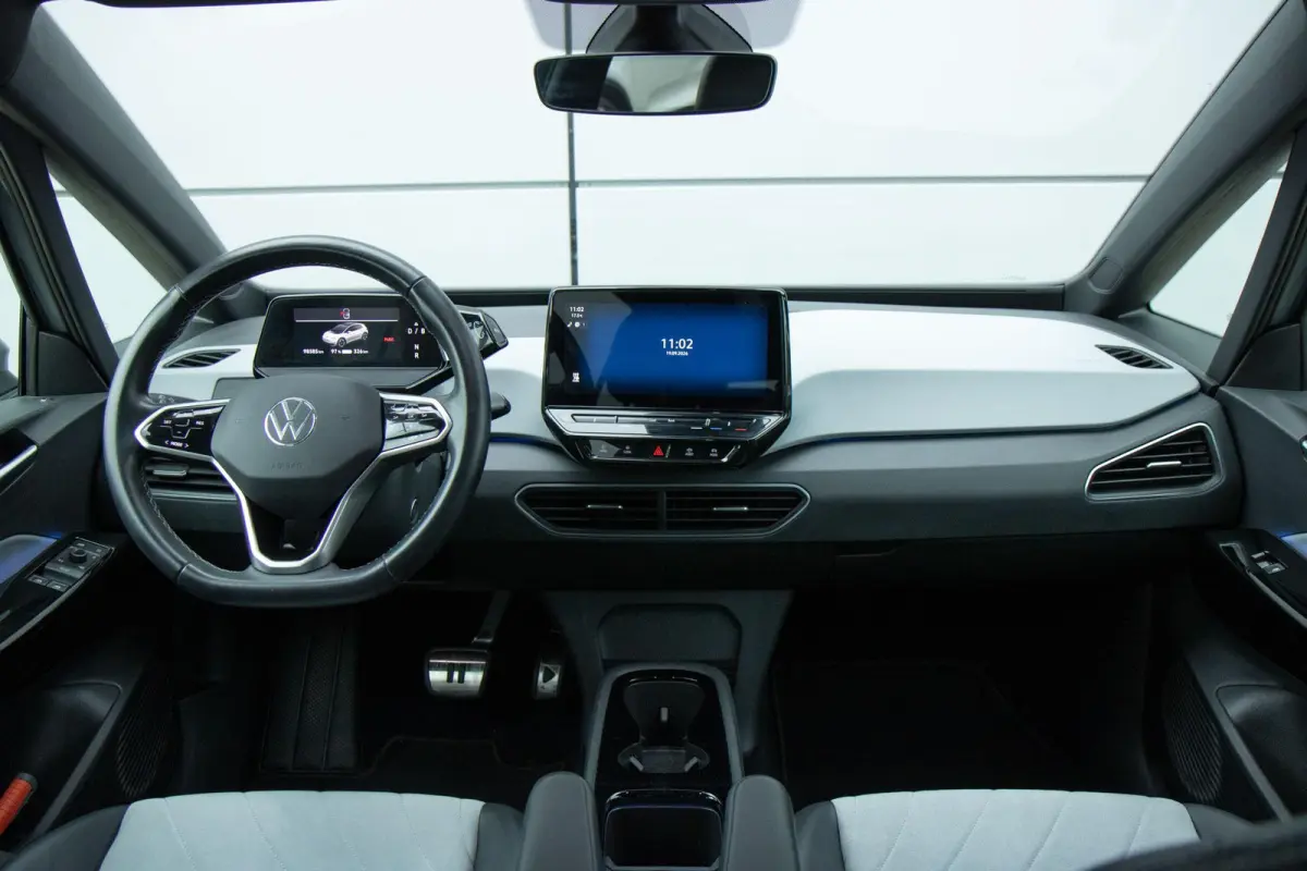 204pk Pro Edition Advantage 58 kWh | SoH 94% | Apple Carplay/Android Auto | Adaptive Cruise| Voorstoelen Verwarmd | 18'' Velgen