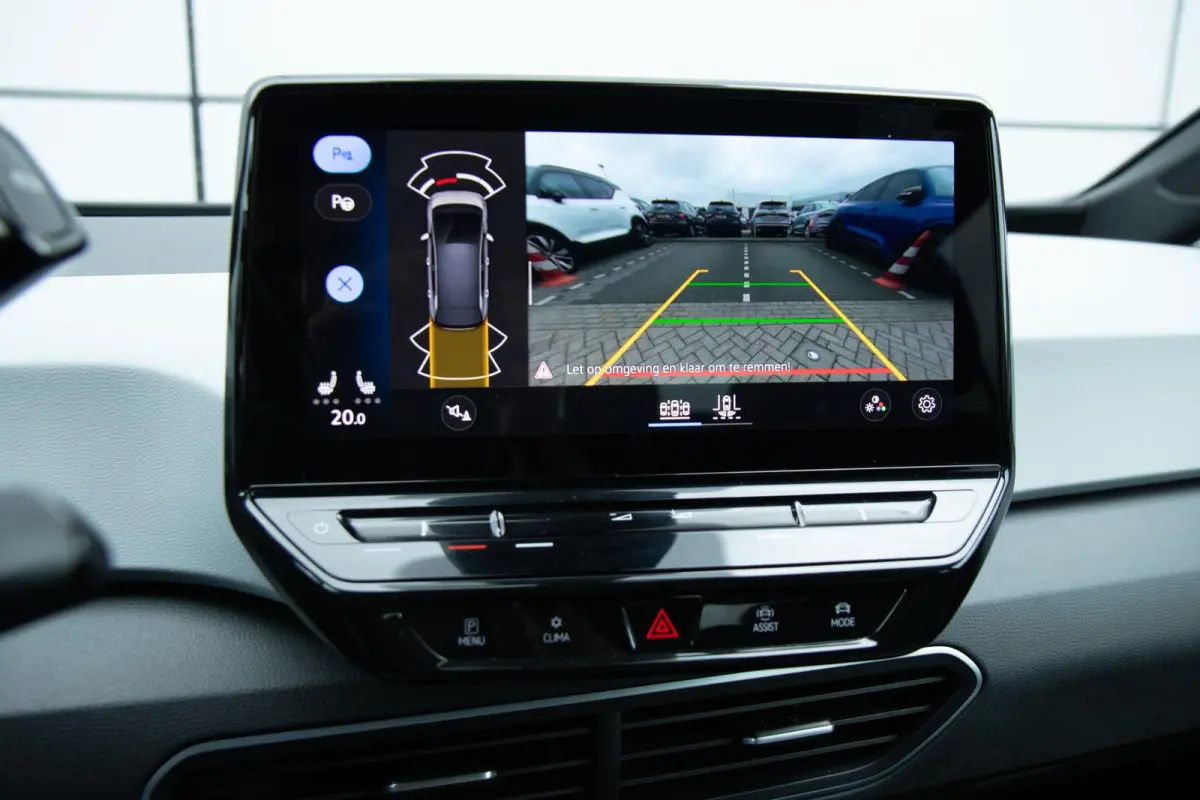 204pk Pro Edition Advantage 58 kWh | SoH 94% | Apple Carplay/Android Auto | Adaptive Cruise| Voorstoelen Verwarmd | 18'' Velgen