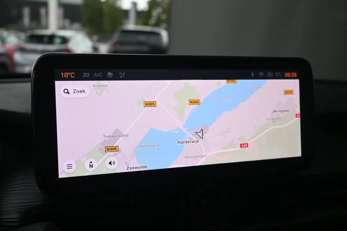 1.2 Altitude 100pk | Navigatie | Climate Control | Elektr. Achterklep | Achteruitrijcamera | Adaptive Cruise  !!