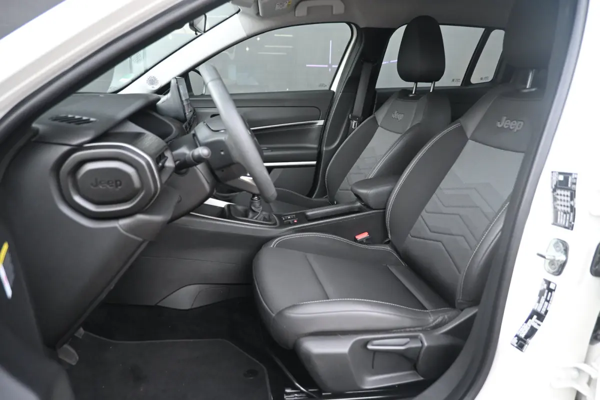 1.2 Altitude 100pk | Navigatie | Climate Control | Elektr. Achterklep | Achteruitrijcamera | Adaptive Cruise  !!