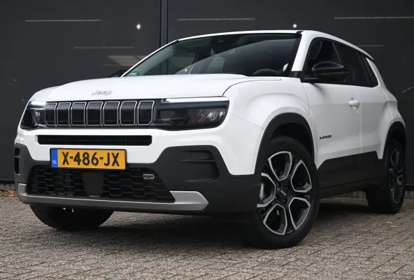 1.2 Altitude 100pk | Navigatie | Climate Control | Elektr. Achterklep | Achteruitrijcamera | Adaptive Cruise  !!