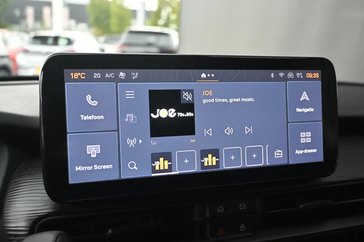 1.2 Altitude 100pk | Navigatie | Climate Control | Elektr. Achterklep | Achteruitrijcamera | Adaptive Cruise  !!