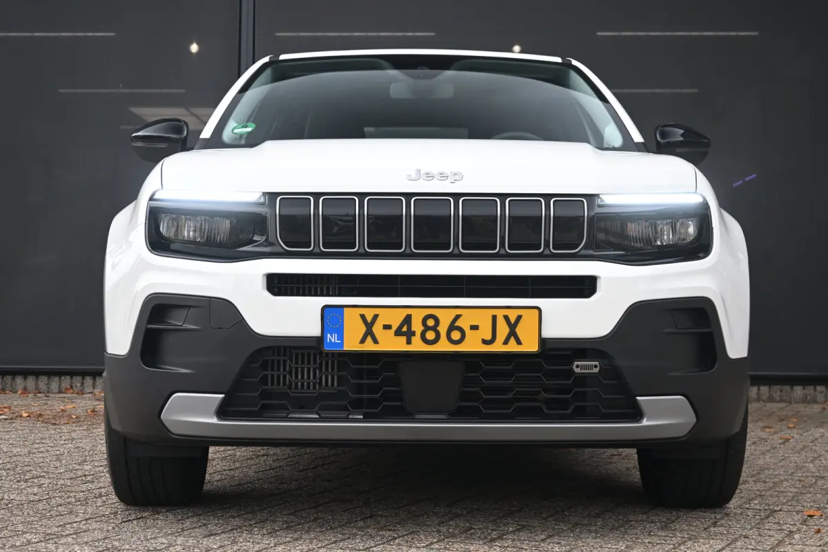 1.2 Altitude 100pk | Navigatie | Climate Control | Elektr. Achterklep | Achteruitrijcamera | Adaptive Cruise  !!