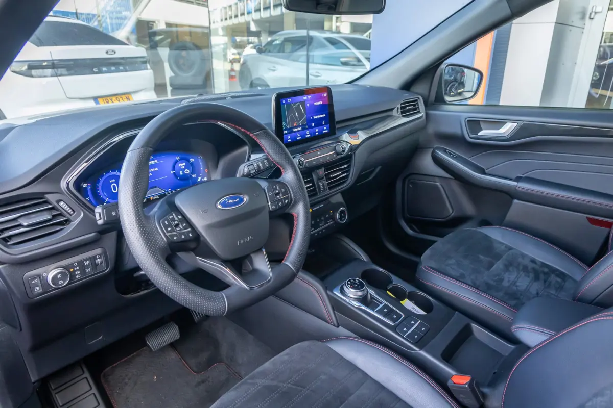 2.5 PHEV ST-Line X Trekhaak | Dodehoek detectie | Stoel- Stuurverwarming | Parkeersensoren | Keyless | Elek. Achterklep | Dodehoek Detectie | B&O | Apple Carplay/Android Auto | Achteruitrijc