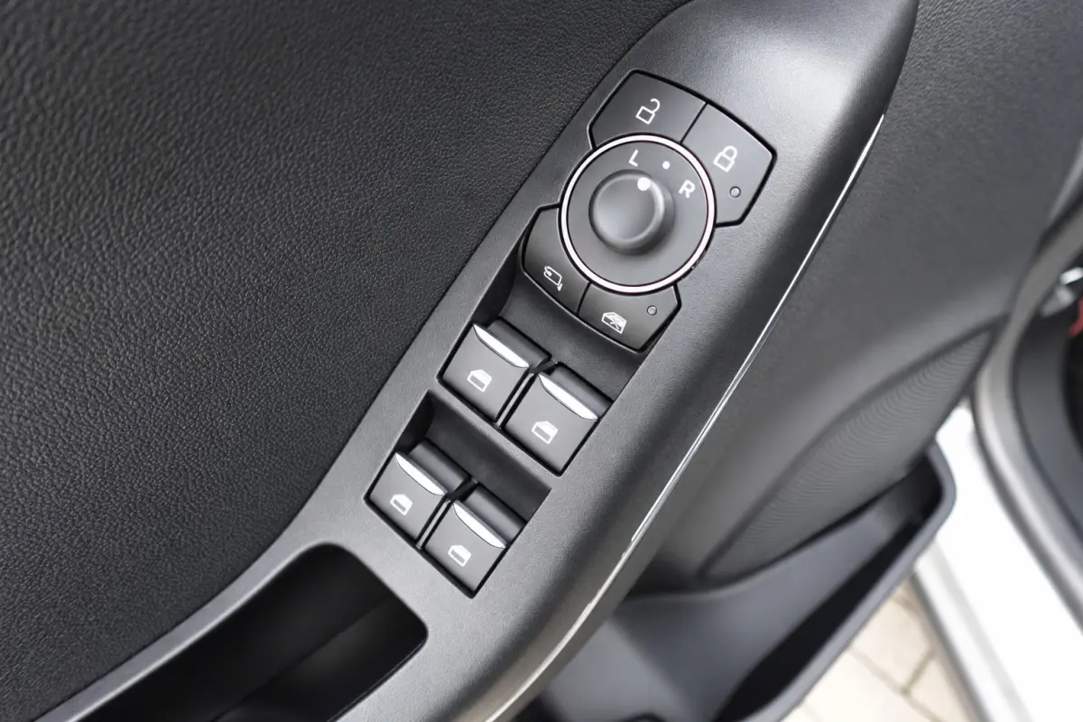 1.0 EcoBoost ST-Line X PANO B&O CAM