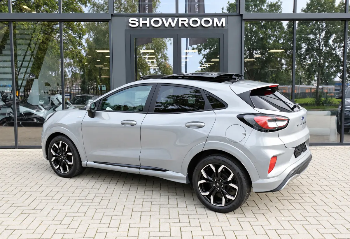 1.0 EcoBoost ST-Line X PANO B&O CAM