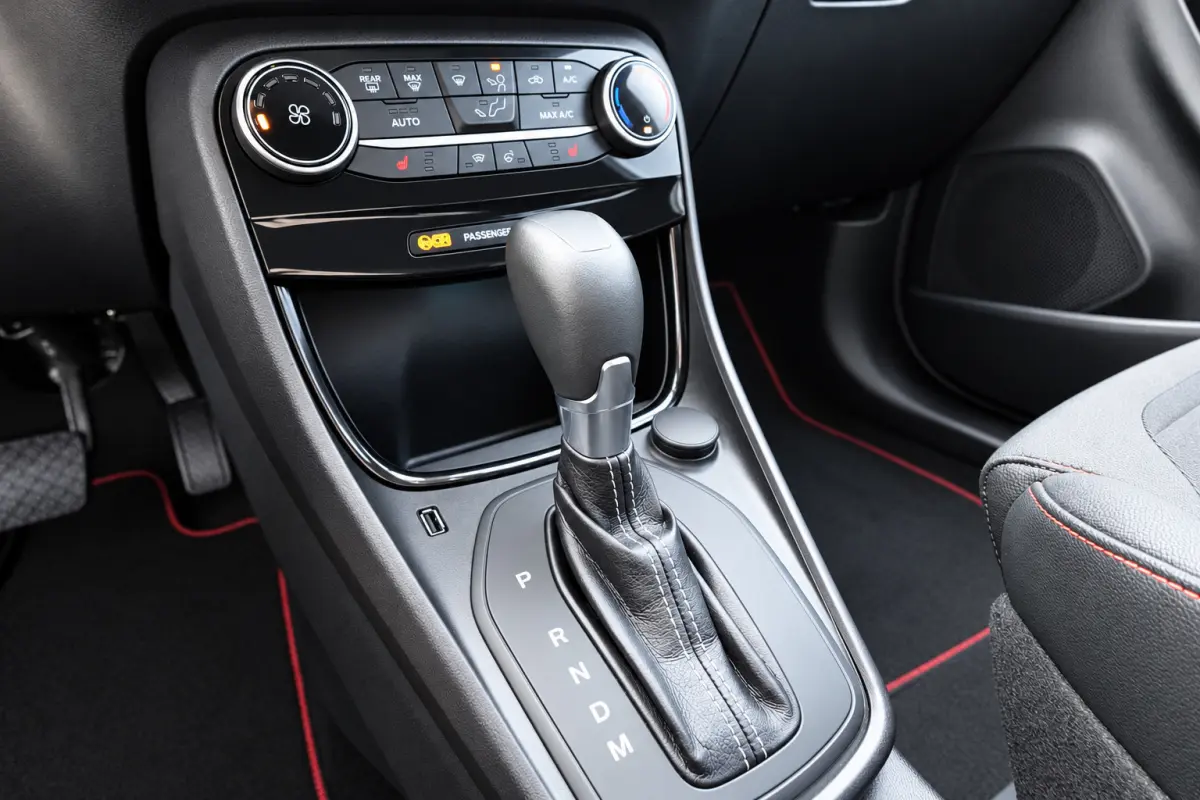 1.0 EcoBoost ST-Line X PANO B&O CAM