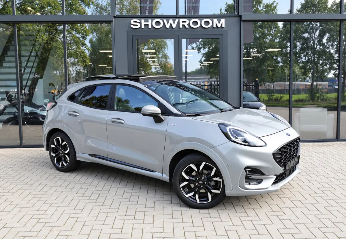 1.0 EcoBoost ST-Line X PANO B&O CAM