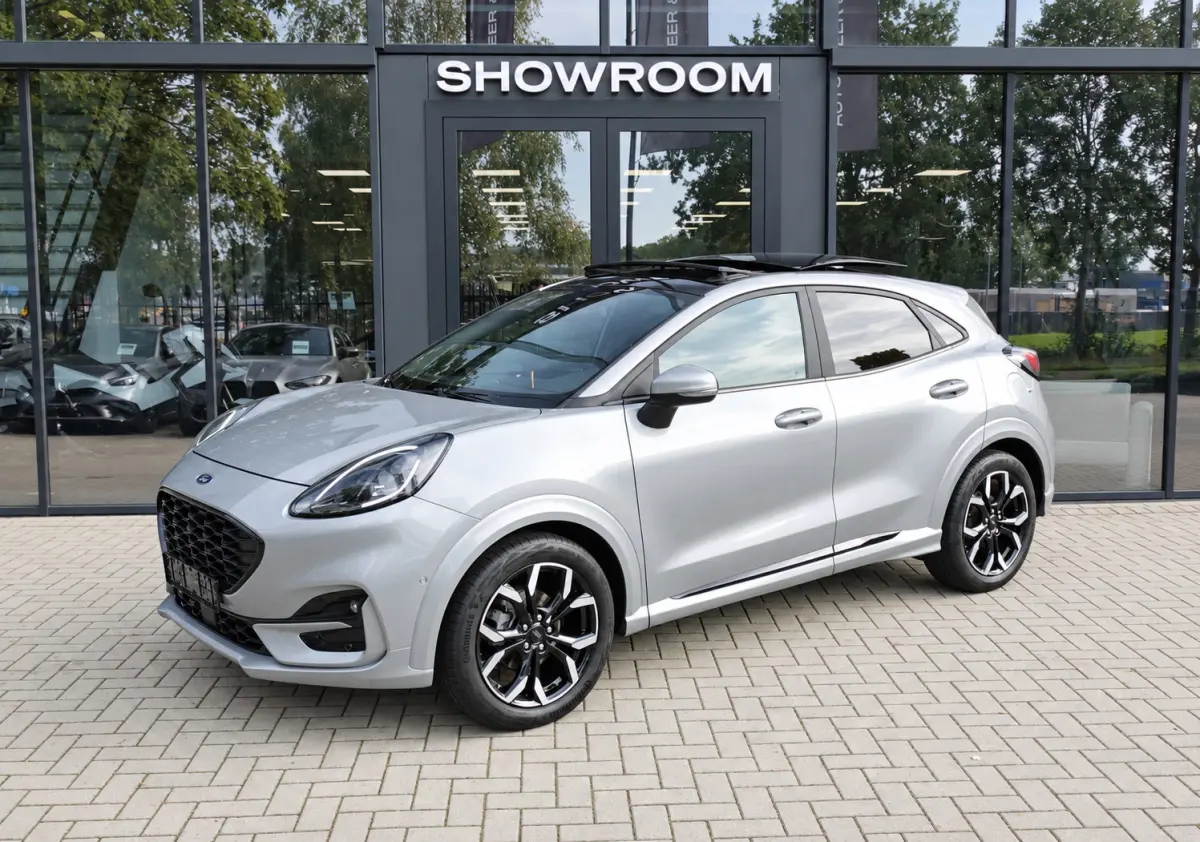 1.0 EcoBoost ST-Line X PANO B&O CAM