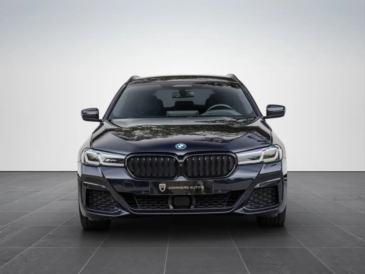 530e xDrive High Exe. 292pk M-pakket Comfortstoelen HuD Trekhaak