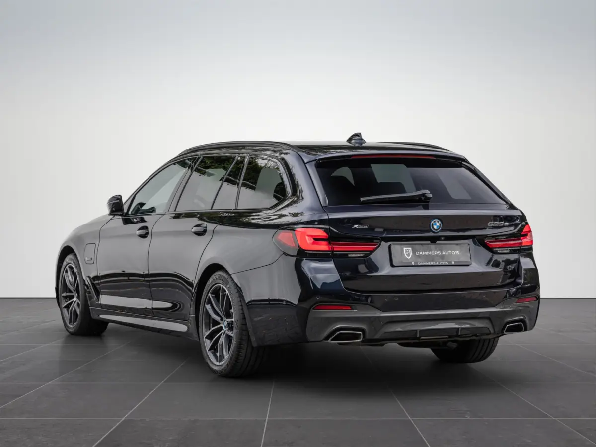 530e xDrive High Exe. 292pk M-pakket Comfortstoelen HuD Trekhaak