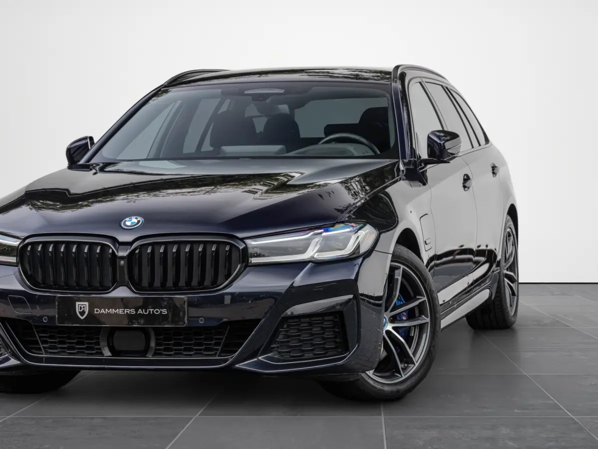 530e xDrive High Exe. 292pk M-pakket Comfortstoelen HuD Trekhaak