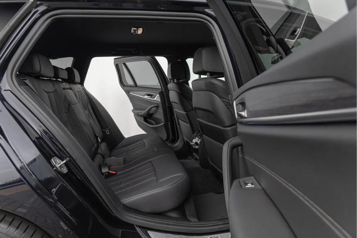 530e xDrive High Exe. 292pk M-pakket Comfortstoelen HuD Trekhaak