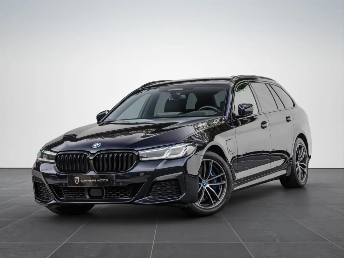 530e xDrive High Exe. 292pk M-pakket Comfortstoelen HuD Trekhaak