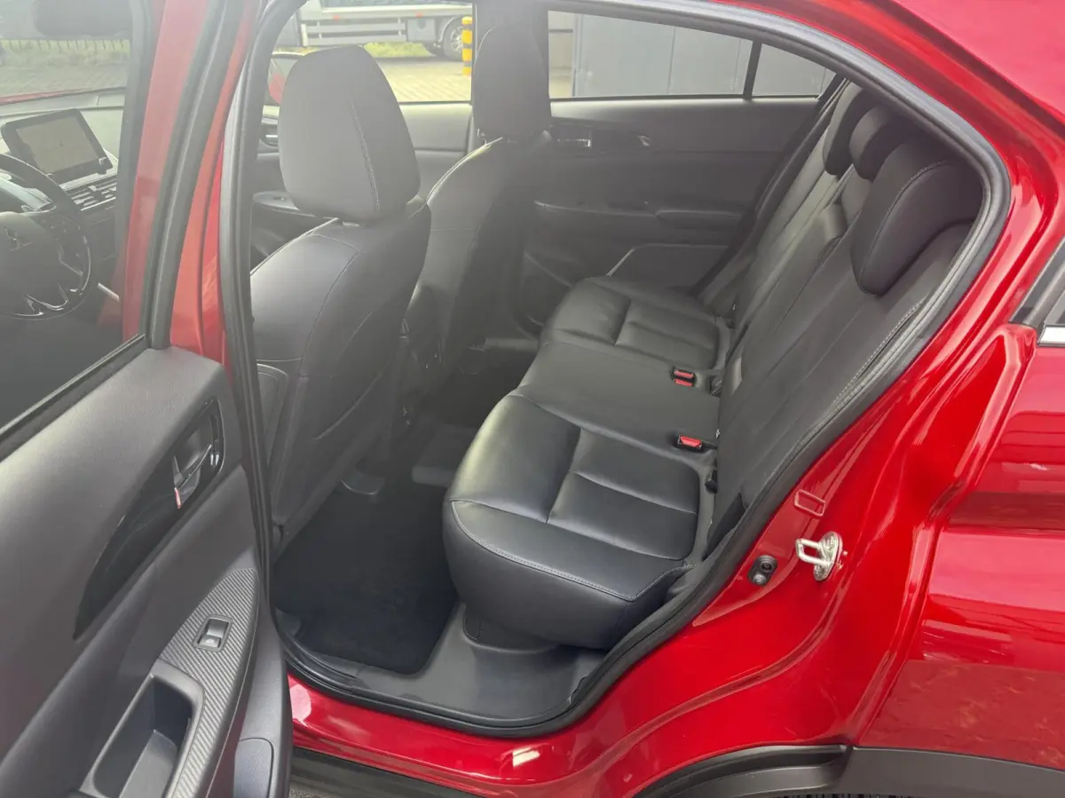 2.4 PHEV Business Intense+