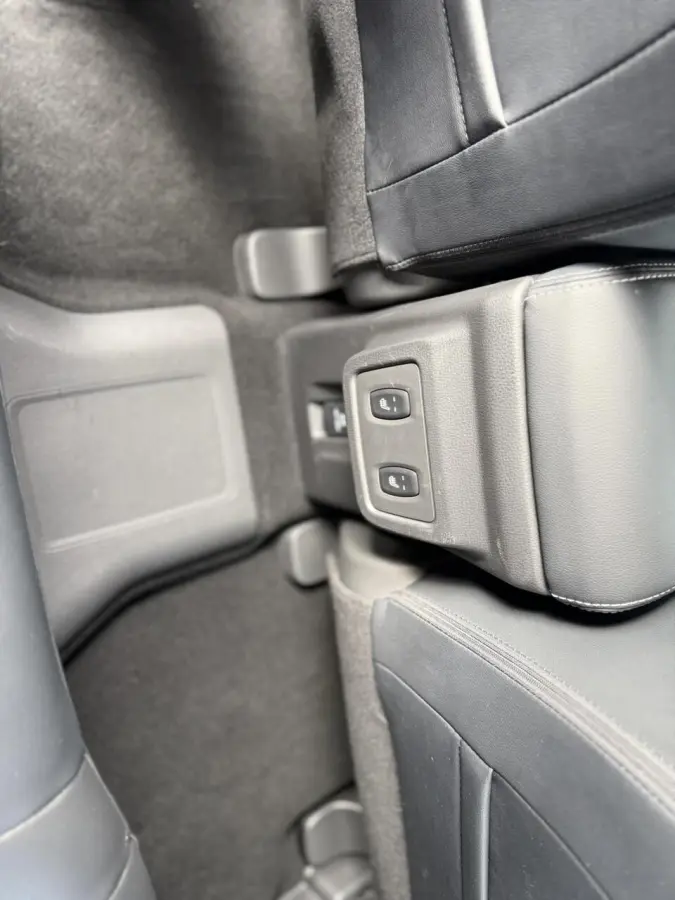 2.4 PHEV Business Intense+