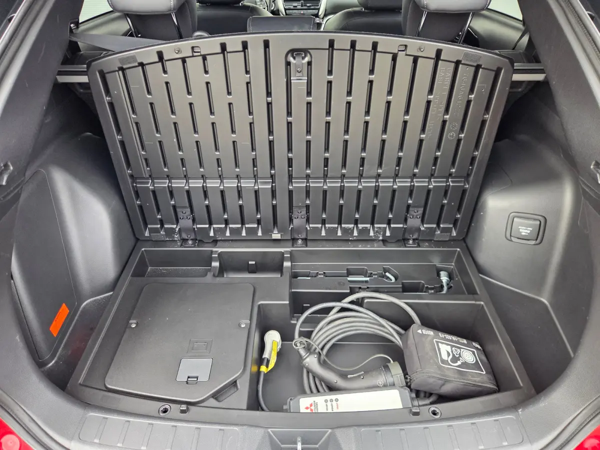 2.4 PHEV Exectutive Adaptive cruise control / apple carplay& android auto / Stoelverwarming voor en achter / stuurverwarming / key less entry/start