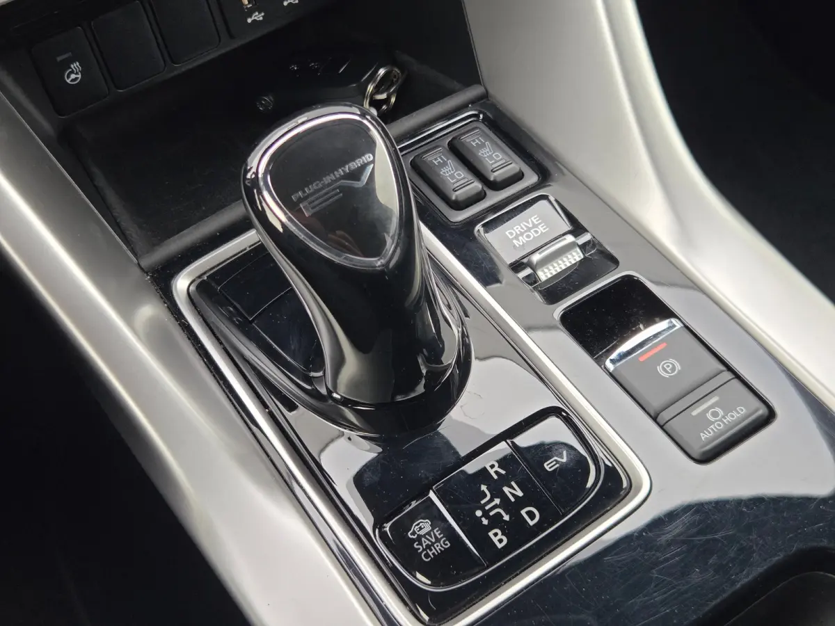 2.4 PHEV Exectutive Adaptive cruise control / apple carplay& android auto / Stoelverwarming voor en achter / stuurverwarming / key less entry/start