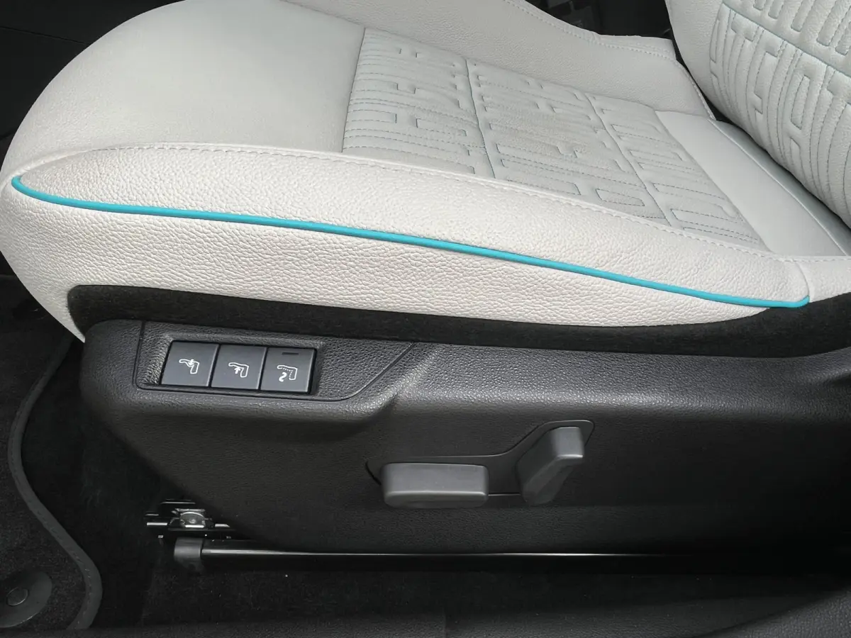 1.2 Hybrid T3 81 kW DCT La Prima AUTOMAAT|NAVI|CLIMATE|APPLE/ANDROID|CAMERA|PDC|18"
