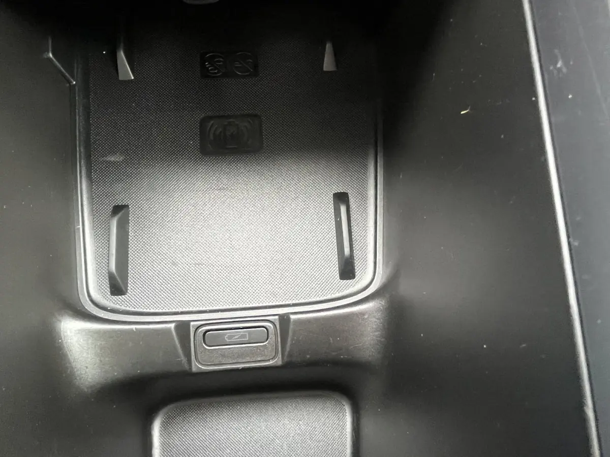 1.2 Hybrid T3 81 kW DCT La Prima AUTOMAAT|NAVI|CLIMATE|APPLE/ANDROID|CAMERA|PDC|18"