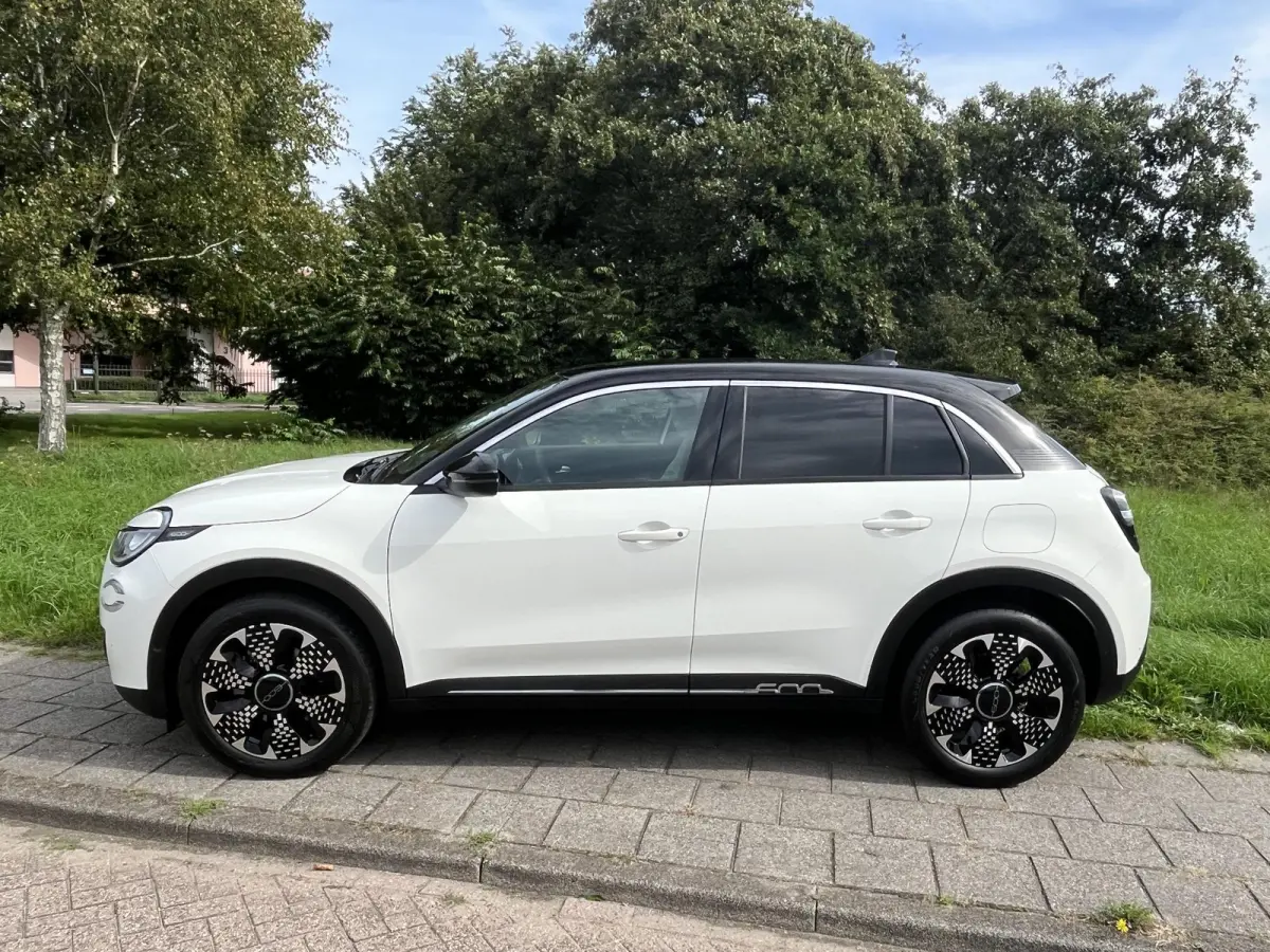 1.2 Hybrid T3 81 kW DCT La Prima AUTOMAAT|NAVI|CLIMATE|APPLE/ANDROID|CAMERA|PDC|18"