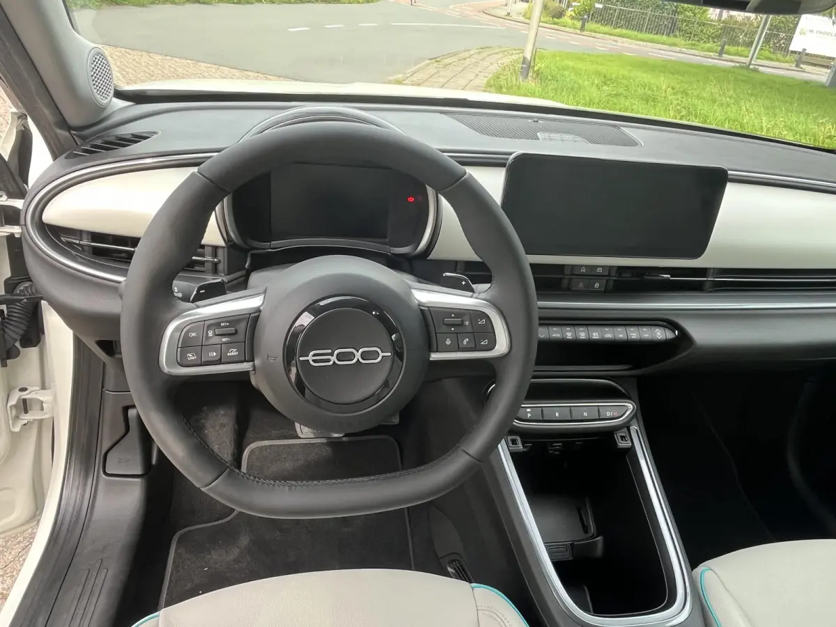 1.2 Hybrid T3 81 kW DCT La Prima AUTOMAAT|NAVI|CLIMATE|APPLE/ANDROID|CAMERA|PDC|18"