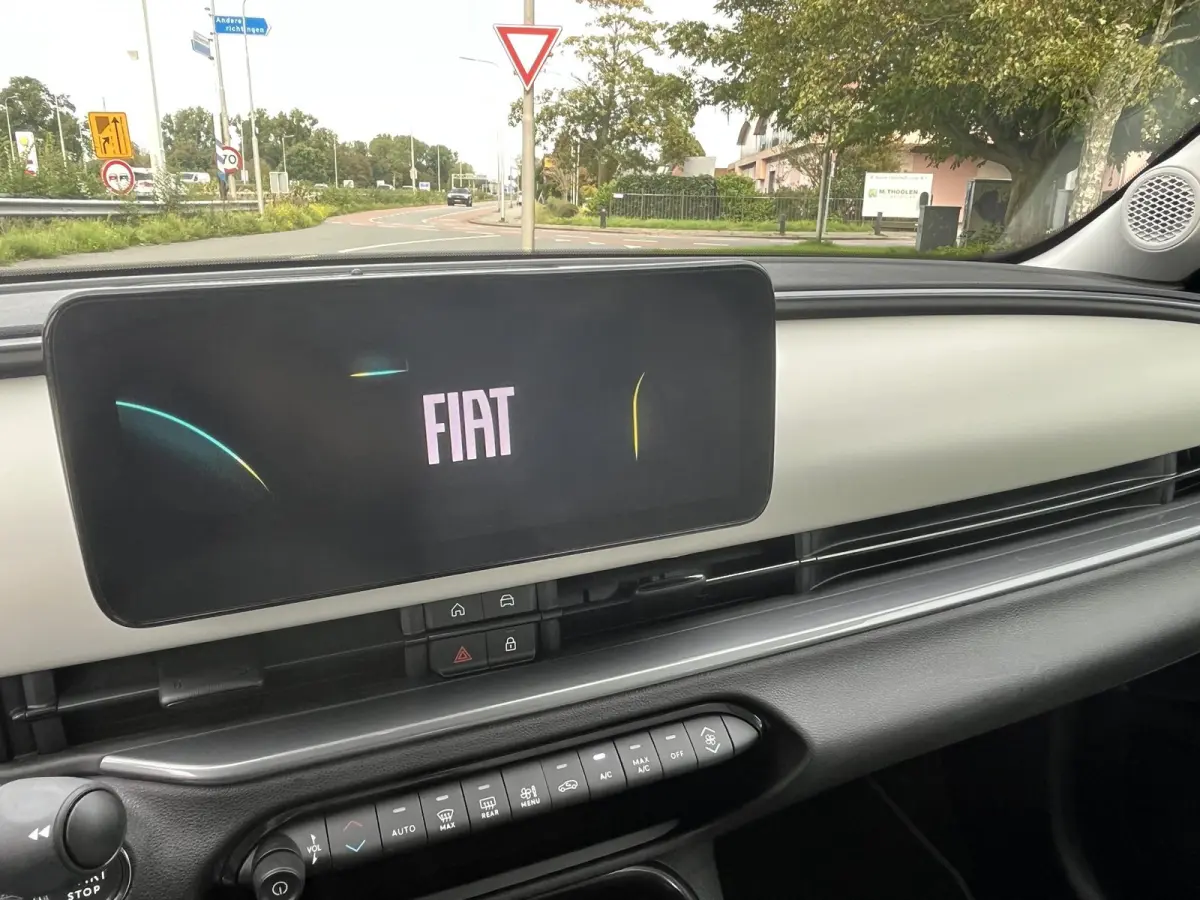 1.2 Hybrid T3 81 kW DCT La Prima AUTOMAAT|NAVI|CLIMATE|APPLE/ANDROID|CAMERA|PDC|18"