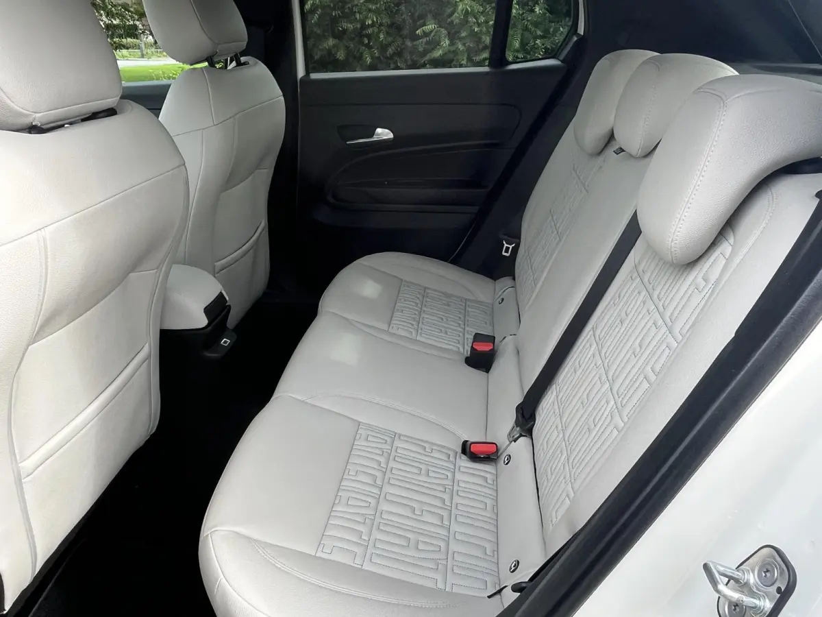 1.2 Hybrid T3 81 kW DCT La Prima AUTOMAAT|NAVI|CLIMATE|APPLE/ANDROID|CAMERA|PDC|18"