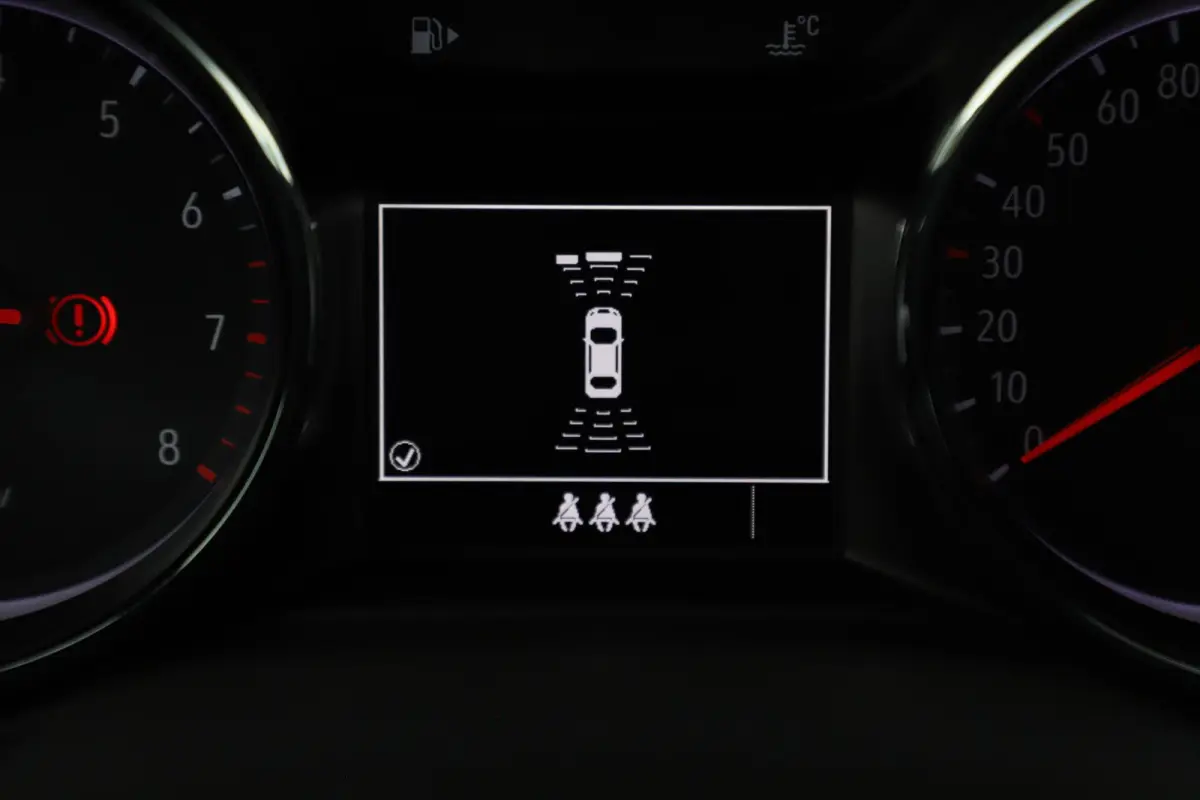 1.0 Turbo 120 Jaar Edition Navigatie Carplay Android Climate Cruise Control LMV Parkeersensor