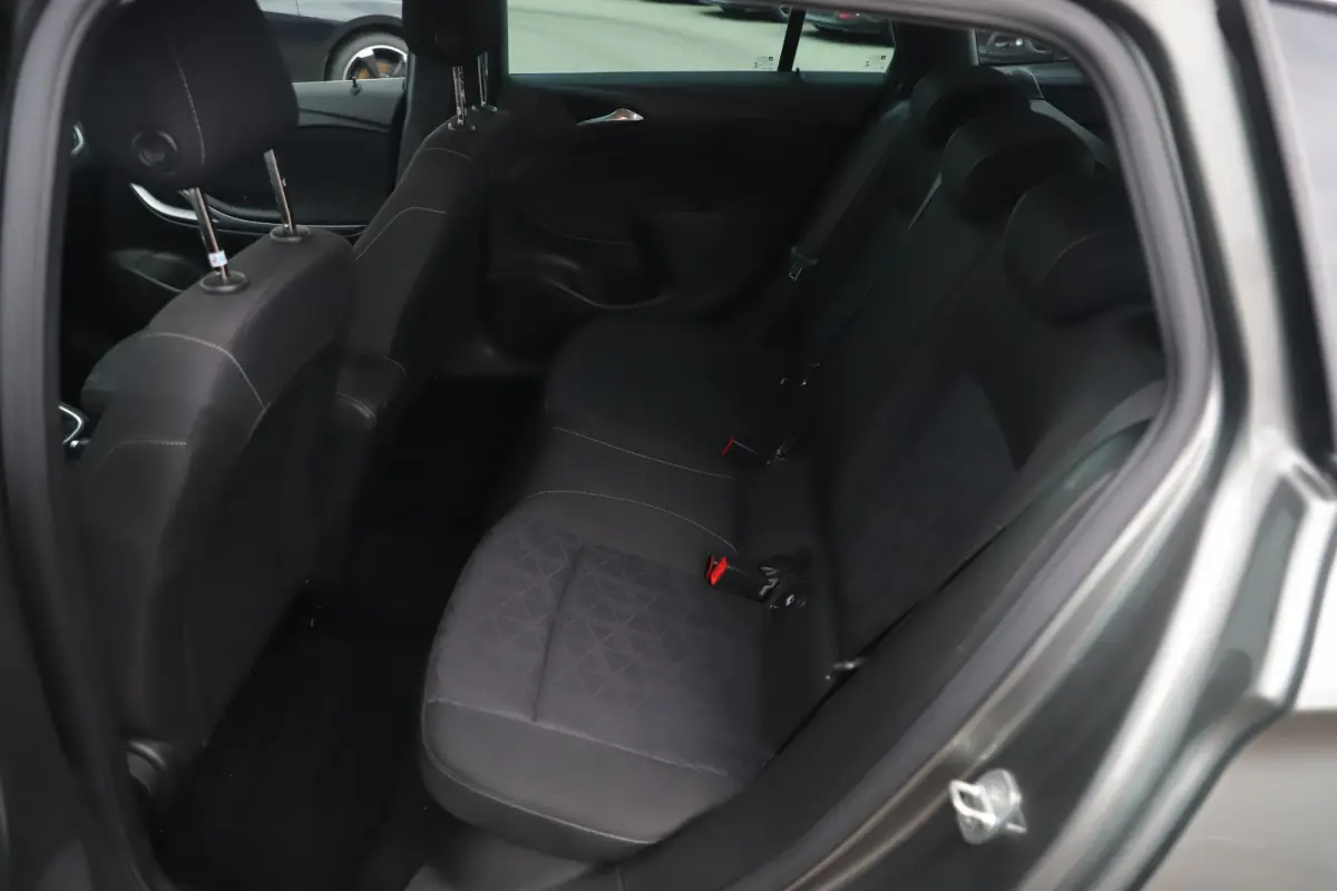 1.0 Turbo 120 Jaar Edition Navigatie Carplay Android Climate Cruise Control LMV Parkeersensor