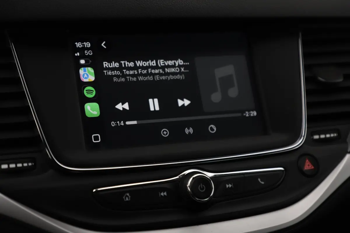 1.0 Turbo 120 Jaar Edition Navigatie Carplay Android Climate Cruise Control LMV Parkeersensor