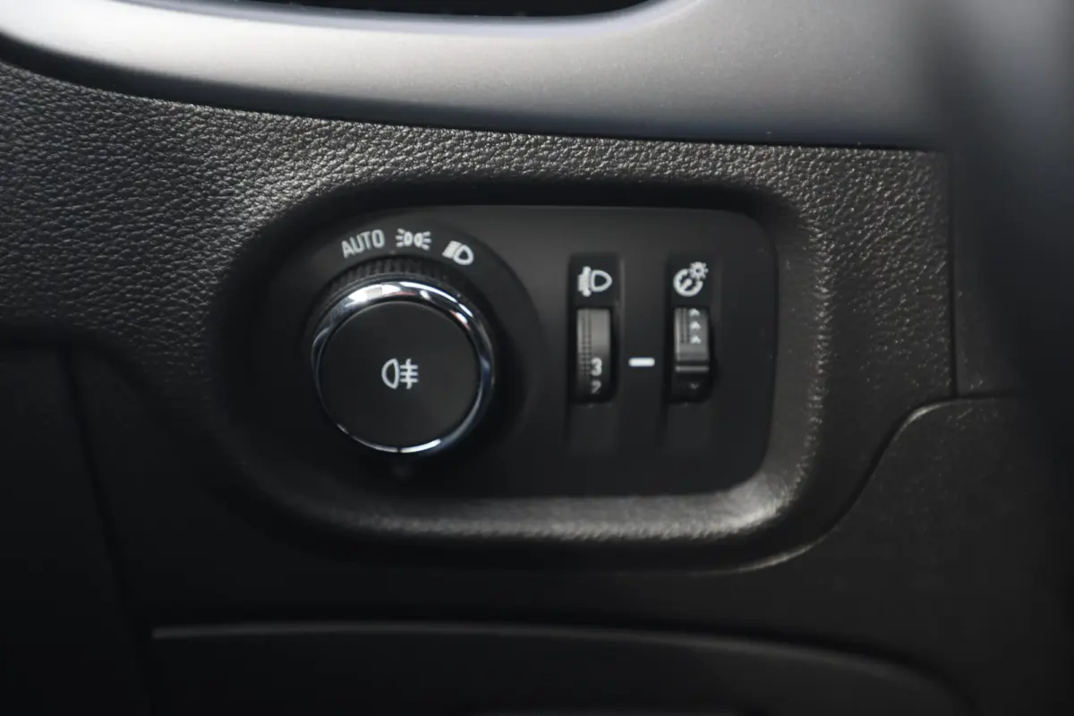 1.0 Online Edition Navigatie Airco Cruise PDC Bluetooth Carplay