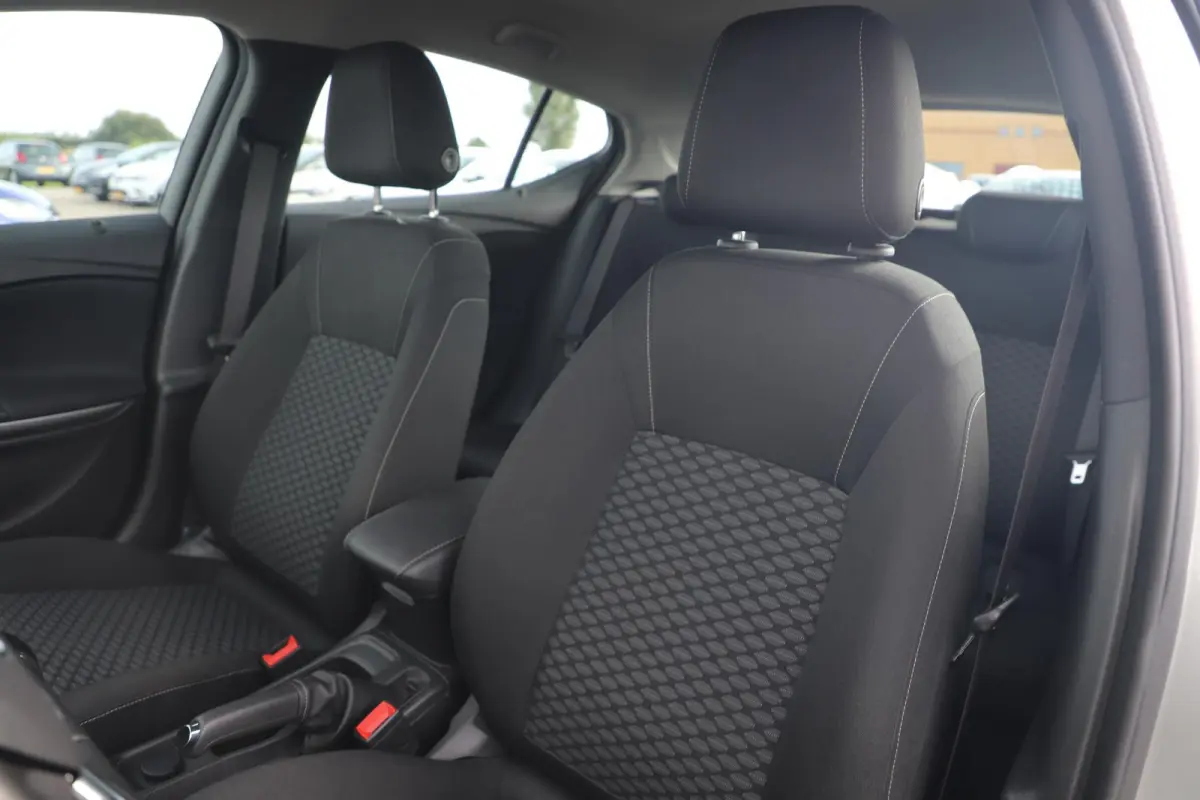 1.0 Online Edition Navigatie Airco Cruise PDC Bluetooth Carplay