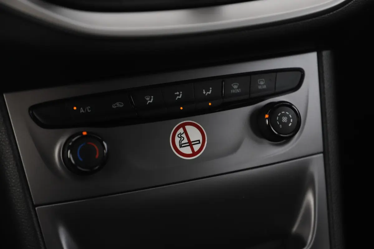 1.0 Online Edition Navigatie Airco Cruise PDC Bluetooth Carplay