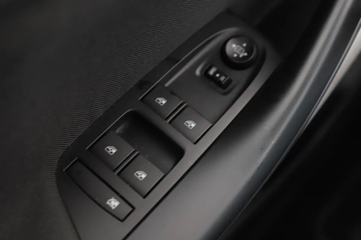 1.0 Online Edition Navigatie Airco Cruise PDC Bluetooth Carplay