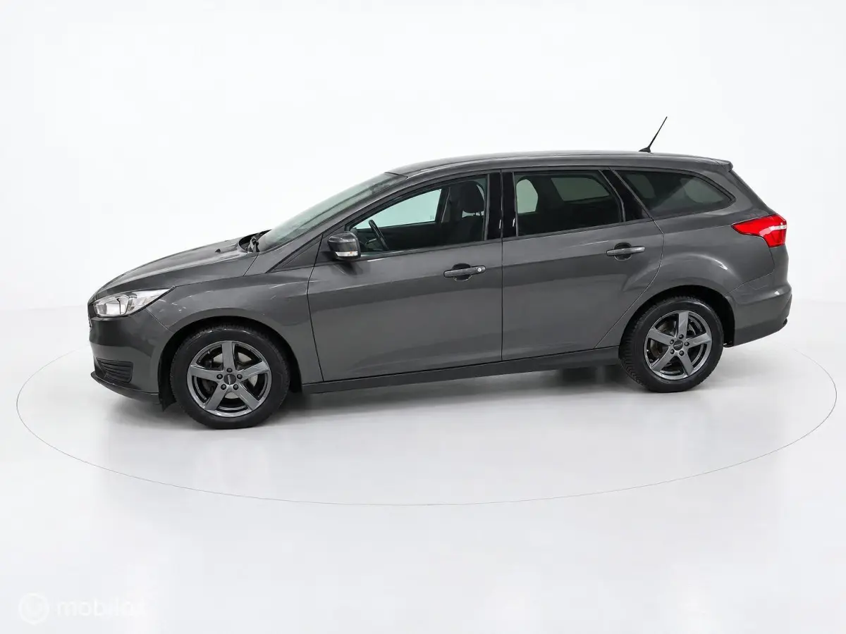 1.0 Ecoboost/Navi/Winter pakket/Rijklaar!